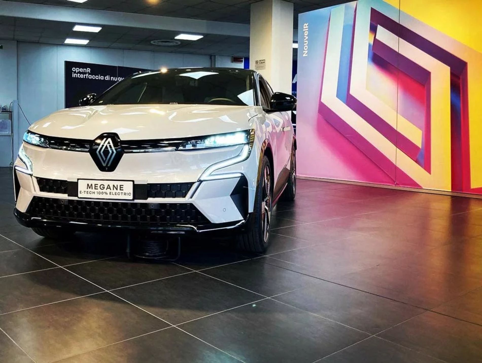 ARRIVATA LA NUOVA RENAULT MEGANE E-TECH 100% ELECTRIC - Messa