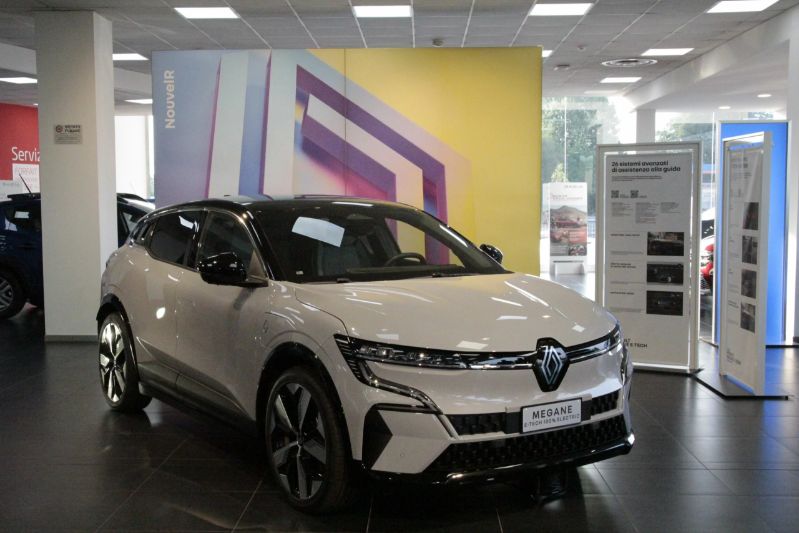 TEST DRIVE NUOVA RENAULT MEGANE E-TECH 100% ELECTRIC - Messa